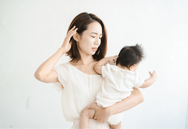 泣き止む魔法の抱っこ術！赤ちゃんが安心する基本と注意点