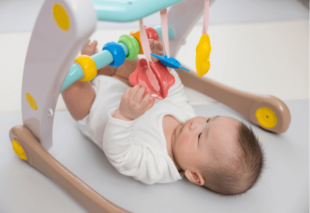 0歳から夢中に！ベビージムの知育効果と選び方ガイド