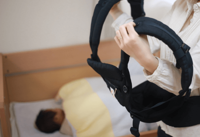 赤ちゃんとのおんぶ：安全に始めるための時期とおんぶ紐選びのコツ