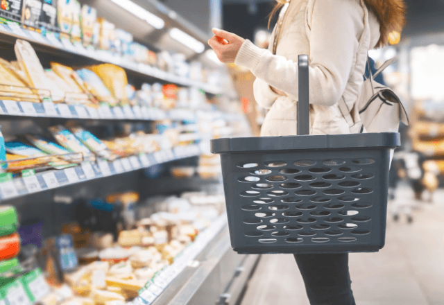 スーパーで…突然倒れた女性「痛い…」私「救急車！」数ヶ月後⇒意外な場所で起きた【最高の恩返し】に涙…