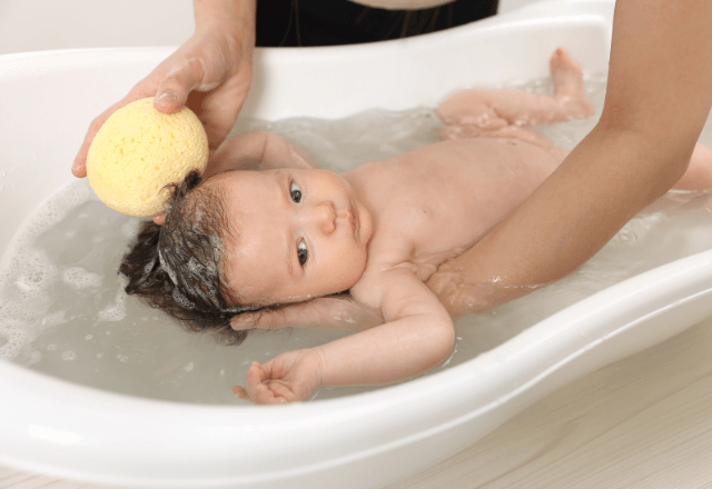 はじめてでも安心！赤ちゃんの沐浴で知っておきたい準備とコツ