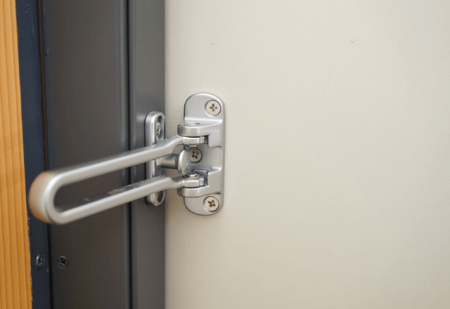 「今決めないと！」内見中、急かす担当者に違和感。私「帰ります」直後⇒担当者が“玄関へ走った”理由にゾッ…