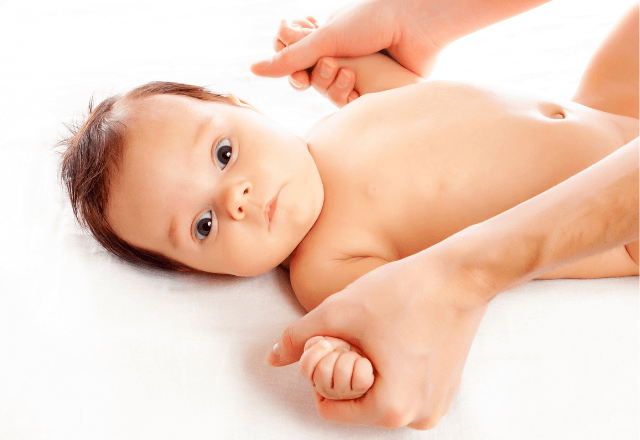 笑顔が増える！生後2ヶ月の赤ちゃんと楽しむ遊びとおもちゃ