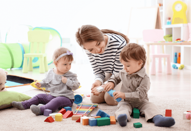 子どもの創造力を刺激する！ブロック遊びの知育効果と上手な活用法
