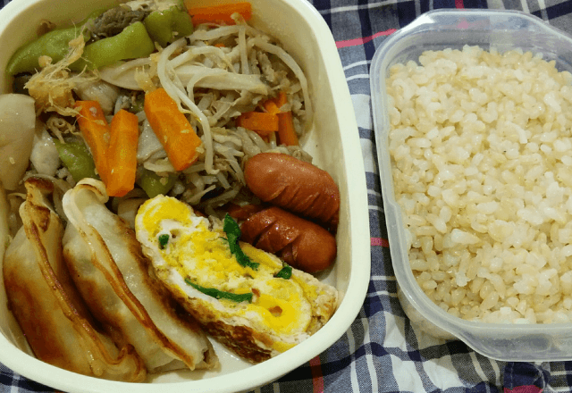 夫「今日の弁当、会社のゴミ箱に捨てたから」理由を聞いた結果⇒【衝撃の理由】に「信じられない…」