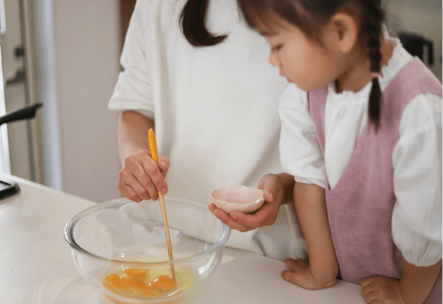 おやこで料理！算数も学べる「量る」お手伝いと簡単レシピ