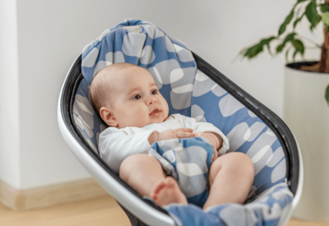 赤ちゃんの人見知りは成長の証！パパ見知り克服法と対策