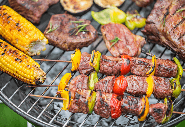会社のBBQで…女性社員「美人ですね」私「ありがとう！」直後⇒突如割り込んだ夫の【最悪すぎる公開処刑】に絶句…