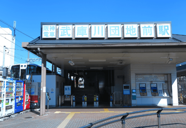 駅前で…女性「息が苦しい」私「救急車！」病院へ付き添った結果⇒判明した“一刻を争う事態”と【驚きの謝礼】に涙…