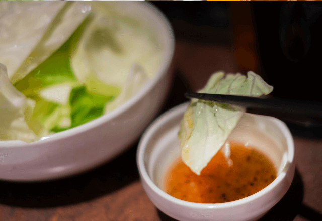 居酒屋で会計時…私「お通し代？食べてない」店員「忘れてました」直後⇒「どうぞ」お通しを出されて―！？