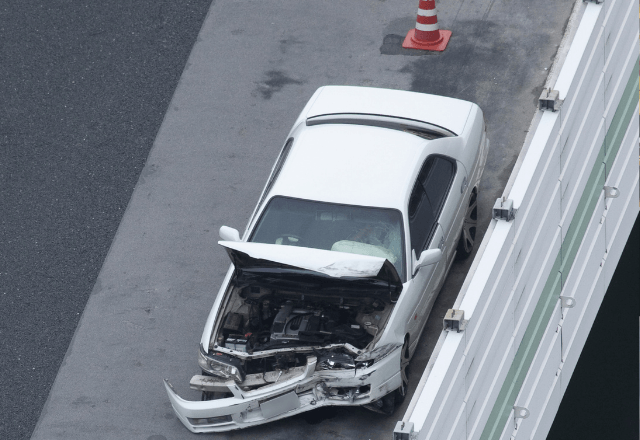 上司「お前の高級車で事故った！修理頼むわ（笑）」俺「それ僕のじゃないです」直後⇒勘違いに気づいた上司「ちょっとまって」