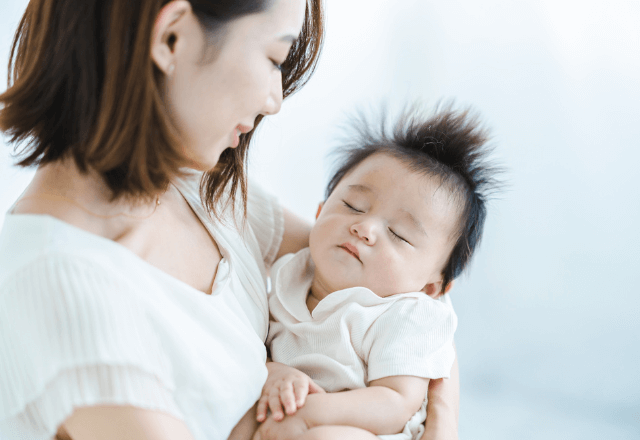 抱っこ・授乳・絵本…看護師が教える子どもの寝かしつけの極意