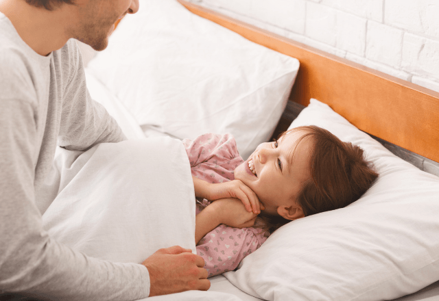 朝ぐずる子を責めなくて大丈夫！保育士が教える前夜の“3分ハグ”で翌朝の登園が劇的に変わる