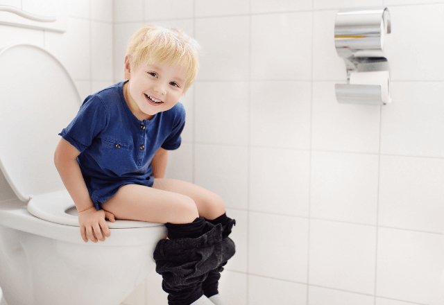 男の子のトイレトレーニングを成功させるコツと進め方