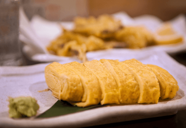 居酒屋で…店員「ご注文は？」私「だし巻き卵を…」直後⇒「ありえない…」隣席の客を顔を“見合わせた”ワケ…
