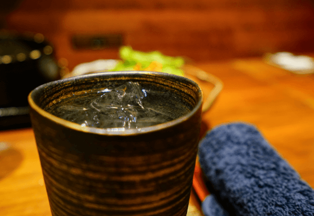 母「ここの居酒屋、いい店ね」私「そうだね」数年後、再び立ち寄った結果⇒マスターから“衝撃の真実”を知らされて―