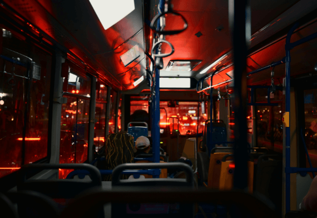 夜行バスで…「あれ、運転手は？」SA休憩後に“まさかの失踪”！？直後⇒発覚した【衝撃の事態】に乗客騒然―！？