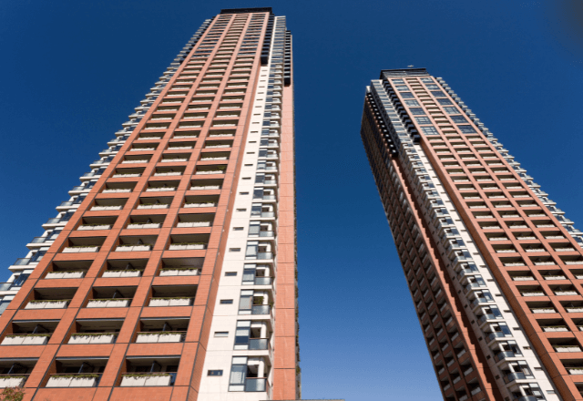 ママ友「パートのクセに高級マンション（笑）？」とバカにした直後→勘違いしていたママ友…「え？嘘でしょ…」