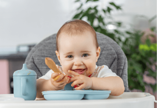 遊び食べをする原因は？食事を楽しい時間に変えるコツ