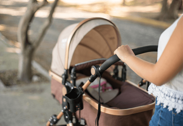 新生児から使える？ベビーカーの種類と後悔しない選び方