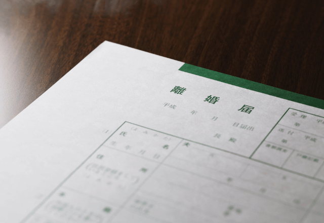 浮気を悪びれない夫に…私「離婚します。」夫「冗談だろ（笑）」直後⇒”全てを失った夫”が泣きながらSOS…？！