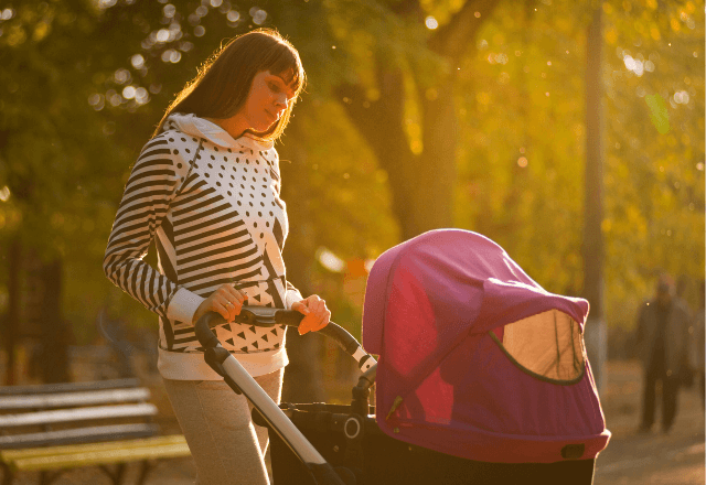 持ち運びに便利なコンパクトベビーカーの選び方と活用術