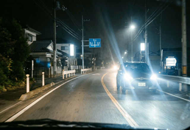 運転中…対向車に激しくパッシングされた私。直後⇒運転手が叫んだ"ある一言”に思わずゾッ…