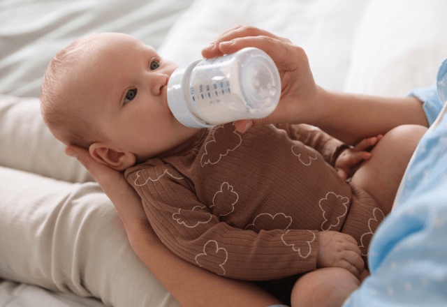 新米ママ・パパの強い味方！乳児用液体ミルクの魅力と役立つ活用シーン