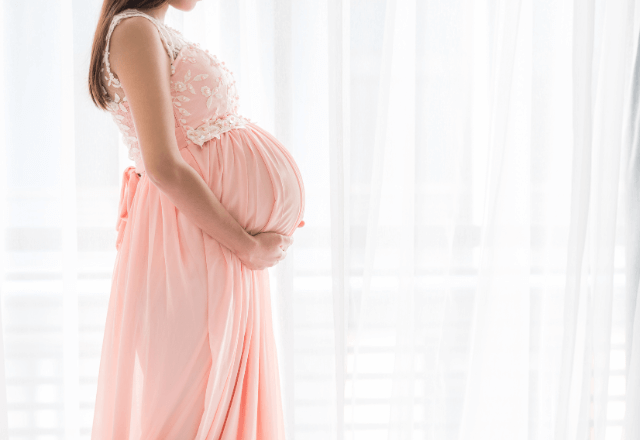 妊娠中も美しく！マタニティドレスの選び方や時期のポイント