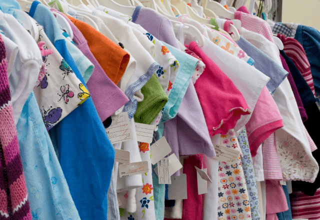 賢く衣替え！子ども服をリサイクルで揃えるコツと高価買取の秘訣