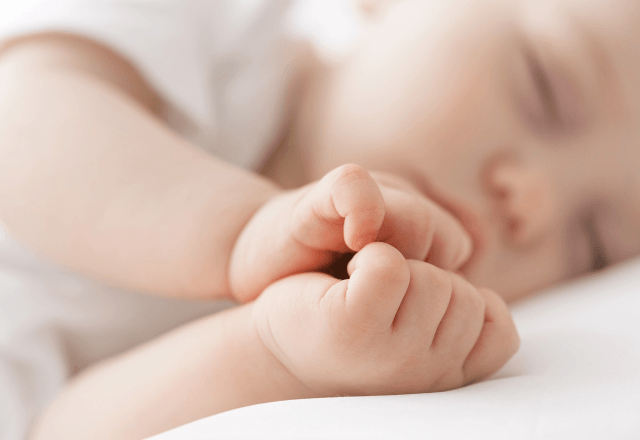 赤ちゃんの寝室はどうする？安全で快適に眠るためのポイント