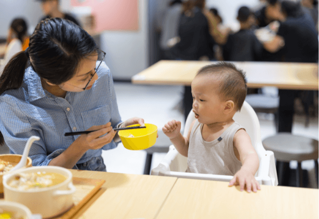 赤ちゃんの食事時間が長引く理由と対策