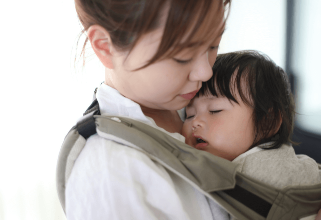 いつまで抱っこ紐？焦らなくて大丈夫！保育士が教える「自然な卒業」の迎え方