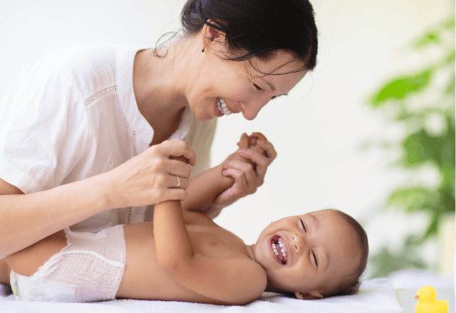 おむつ替えで暴れる！嫌がる理由と楽しく乗り切る3つの工夫