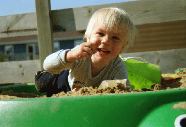 砂場遊びがもっと楽しくなる！子どもが喜ぶセットの選び方