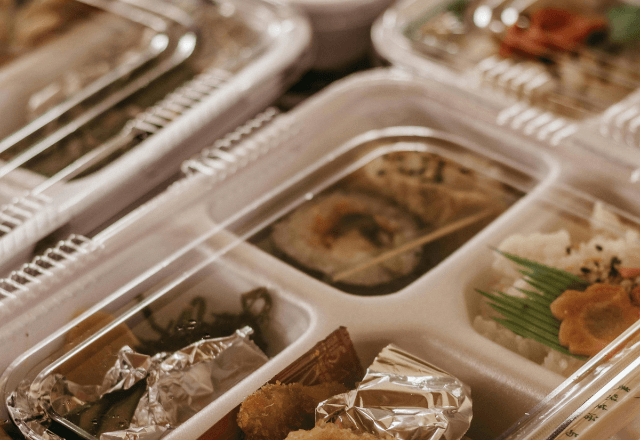 客「予約した90人分の弁当はまだか！？」店員「申し訳ありませんが…」直後⇒【衝撃的な一言】に絶句…