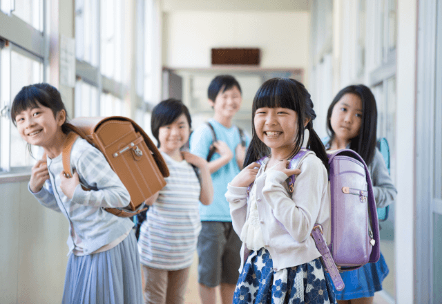 女の子の「ラン活」っていつから？人気の色や購入場所の選び方