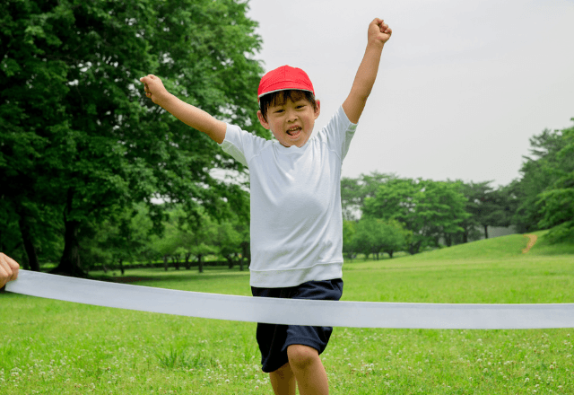 かけっこが速くなる練習法！子どもの走りを変える4つのコツ
