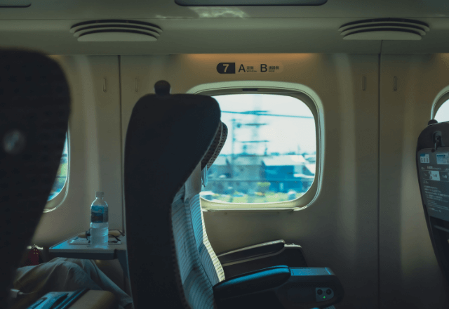 新幹線で…体調不良の乗客を“救護した女性”。後日⇒「この人…！」SNSで【驚きの投稿】を見かけて―！？