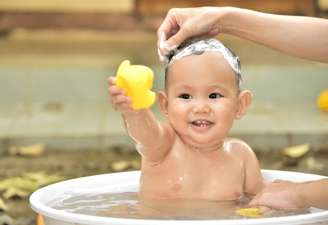 1人でも怖くない！赤ちゃんのお風呂を安全・スムーズに入れるコツ