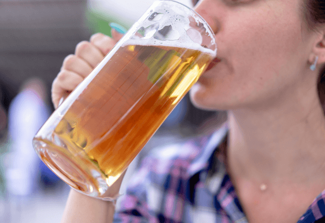 飲み会で…友人「途中参加だからお金払わない！タダ飯（笑）」私「はーい」後日⇒〈予想外の反撃〉に…「ちょっとまって」