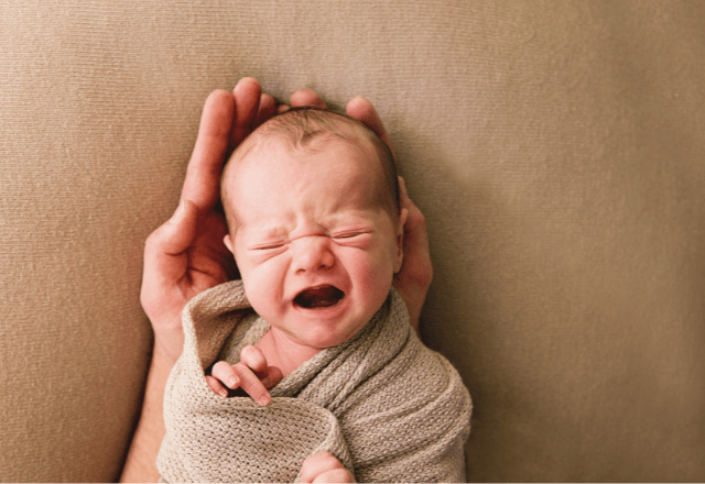赤ちゃんが泣き止まない理由は？寝ないときのお世話と気持ちをラクにするコツ