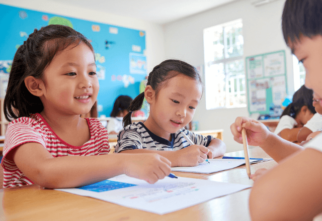 学習塾はいつから？わが子に合う通塾時期と教室選びのポイント