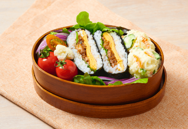 夫に”減塩弁当”を届けに行くと…同僚「今日は“処理”しないの？」夫「置いてきたから（笑）」妻「…は？」