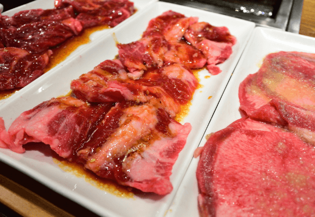 焼肉店で…店員「お客様、早く注文してください」客「15分前にしました…」直後⇒店員の”まさかの言動”に「は？」