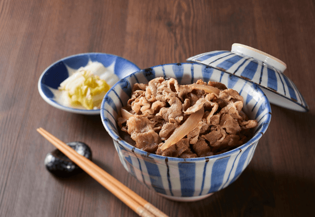 義実家で…『牛肉アレルギー』の私に牛丼を振る舞う義母。直後⇒放たれた【ありえない一言】にゾッ…