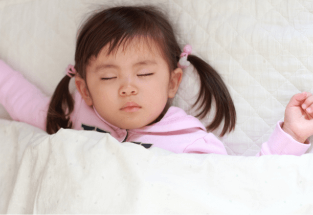 2歳の寝かしつけをスムーズに！ネントレのコツと眠れない理由への対策