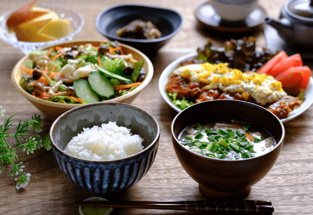 夫の親族の集まりで…夫「嫁の飯まずいけどなんとか食べて（笑）」だが直後→「お前何様？」親族が言い返した結果…