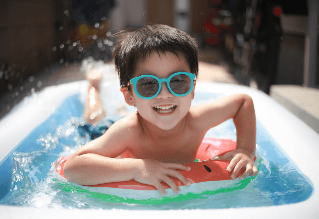 「楽しい！」だけじゃない！プール・水遊び・海水浴で身につく子どもの力