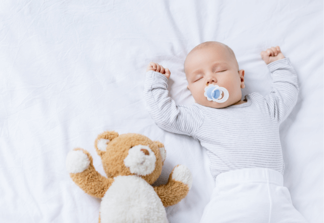 赤ちゃんの寝室は安全第一！ベビーベッド・布団の選び方と注意点